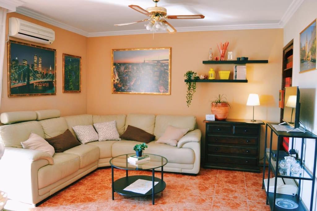 El Apartamento De Trini เซบีญา ภายนอก รูปภาพ