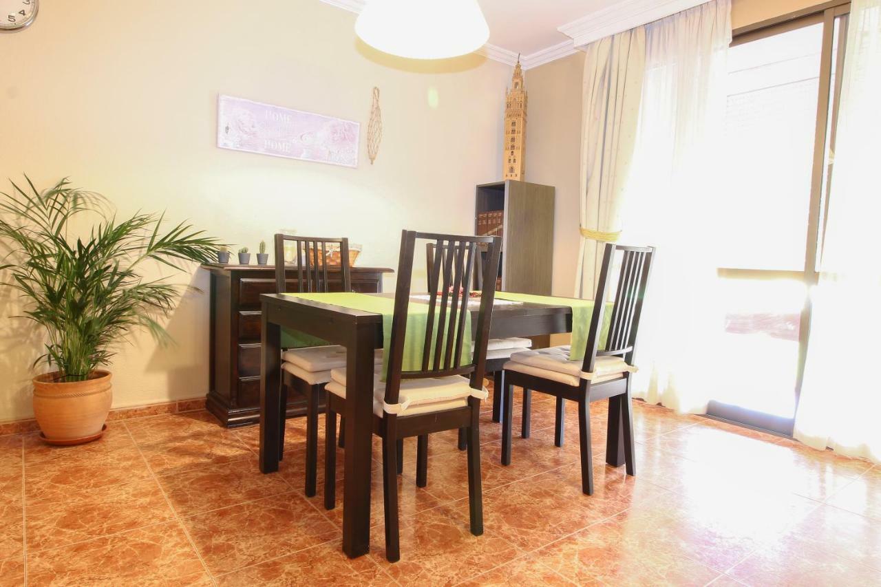 El Apartamento De Trini เซบีญา ภายนอก รูปภาพ