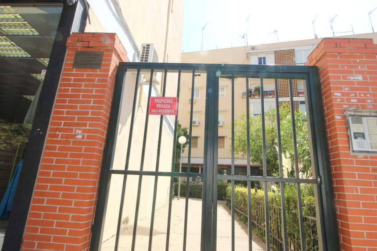 El Apartamento De Trini เซบีญา ภายนอก รูปภาพ